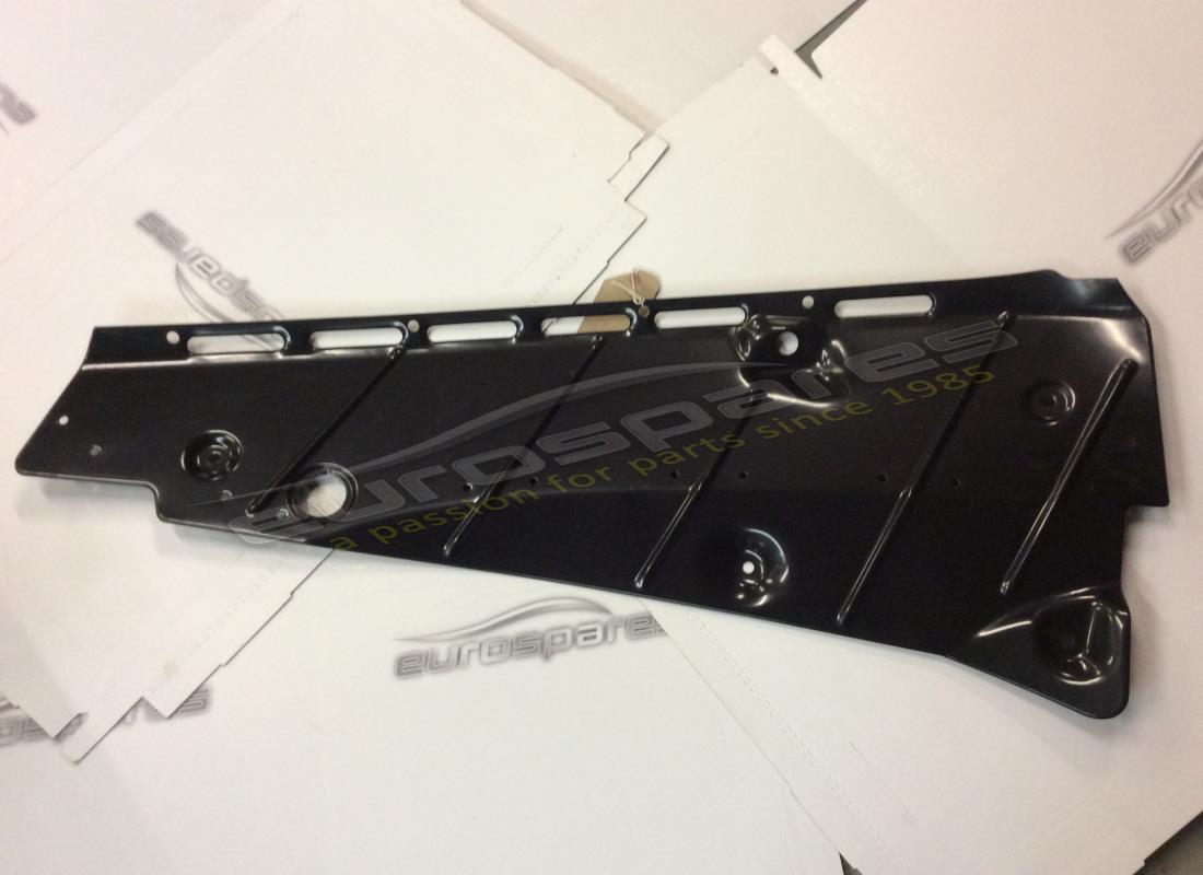 nuovo ferrari pannello sx. numero parte 65889700 (1)