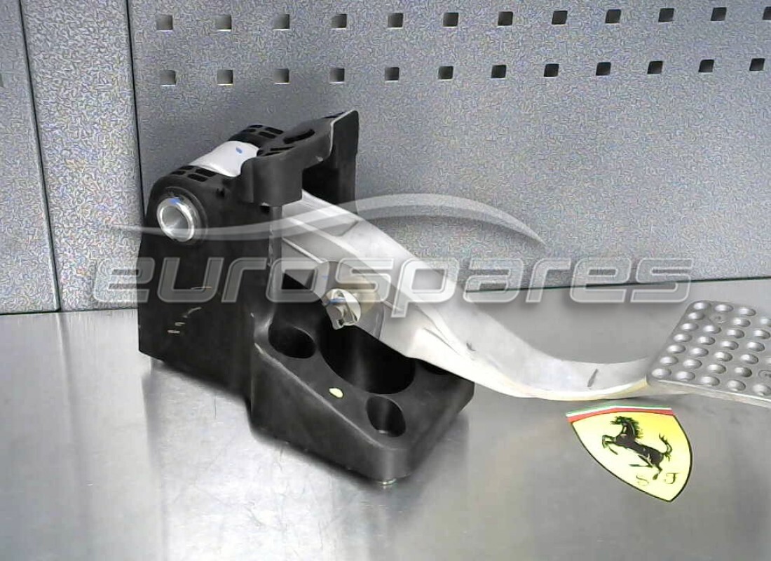 pedale del freno ferrari usato. numero parte 261832 (1)