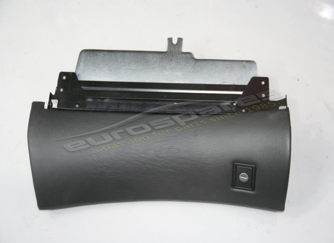 OTTURATORE CASSONE PORTAOGGETTI Ferrari USATO. NUMERO PARTE 645882.. (1)
