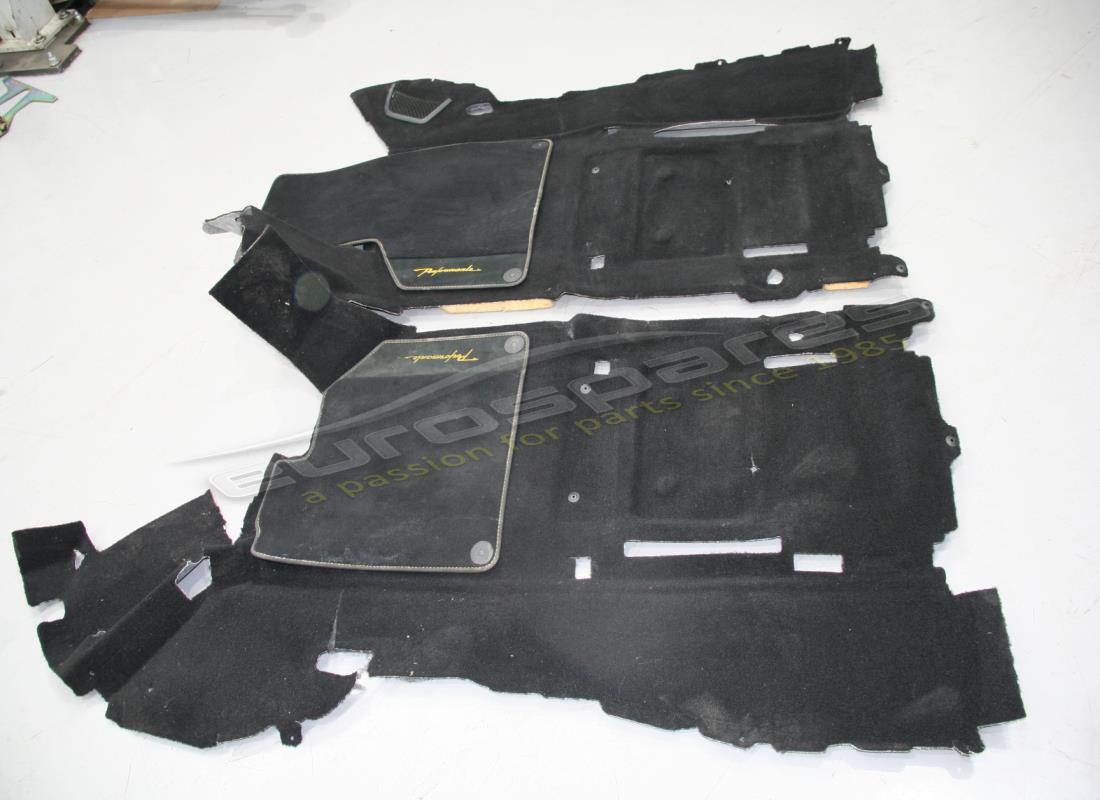 rivestimento per pavimenti lamborghini usato. numero parte 4t2863109bqg8 (1)