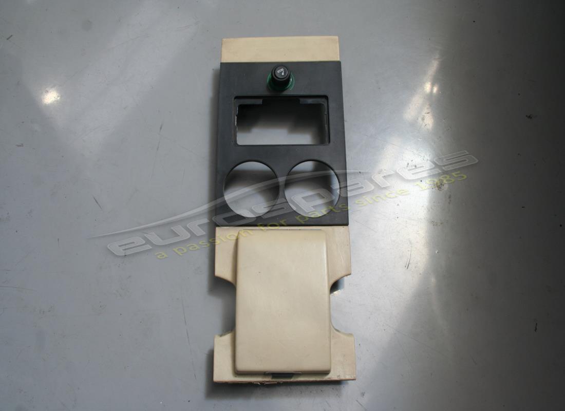 piastra di rivestimento della console posteriore ferrari usata. numero parte 61058000 (1)