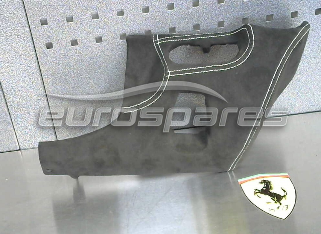 USATO Ferrari PANNELLO INFERIORE DESTRO. NUMERO PARTE 828155.. (1)