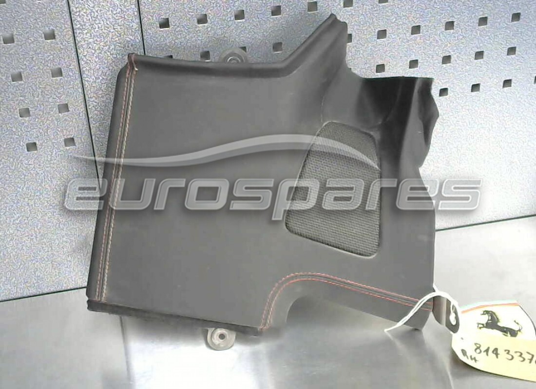 USATO Ferrari RIVESTIMENTO DEL SCHERMO POSTERIORE DESTRO . NUMERO PARTE 81433700 (1)