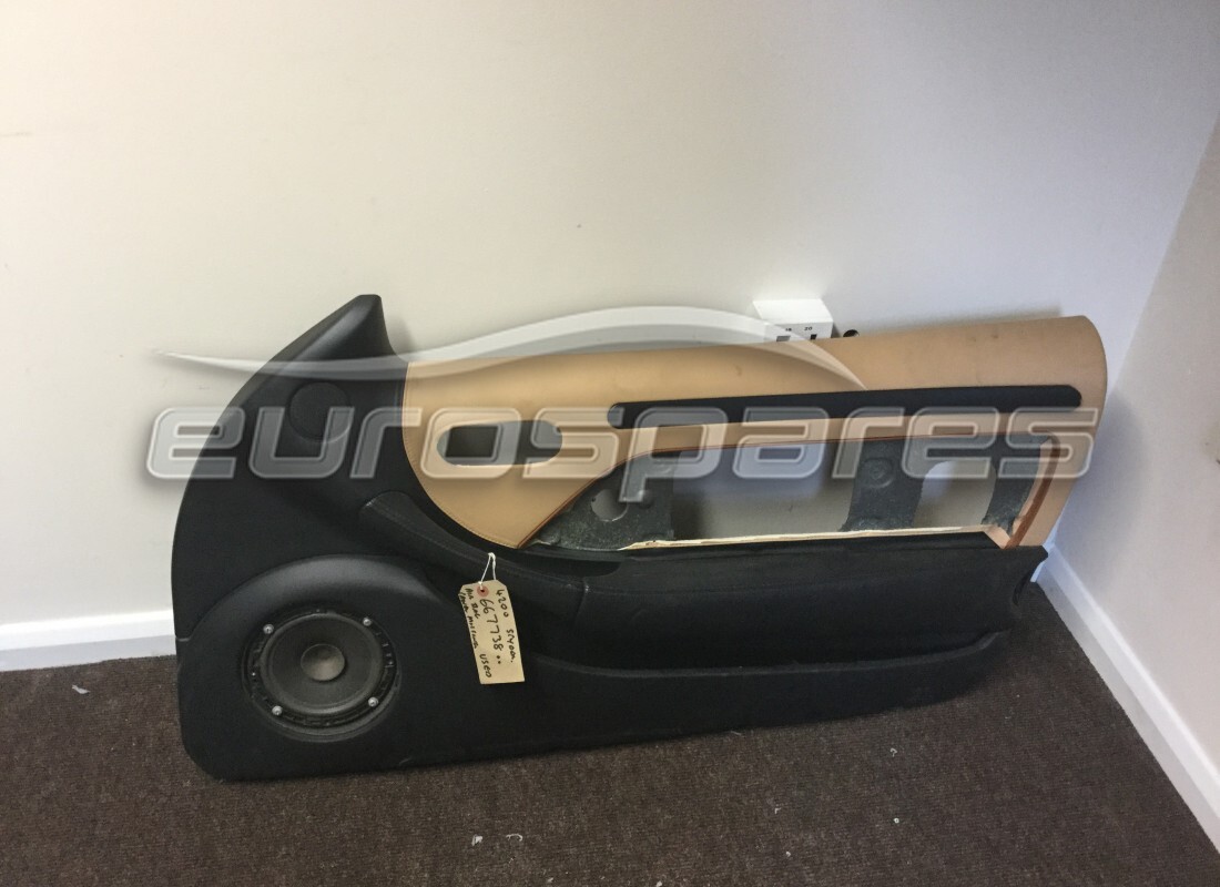 usato maserati pannello porta destro completo imbottito. numero parte 667738.. (1)