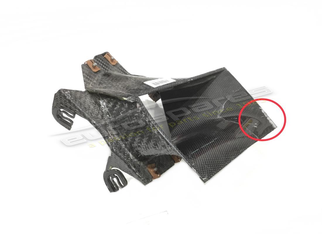 USATO Ferrari ASPIRAZIONE MOTORE SUPERIORE SX COMPLETA . NUMERO PARTE 798472 (1)