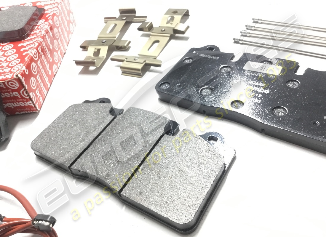 nuovo ferrari kit pastiglie anteriori. numero parte 70002035 (3)