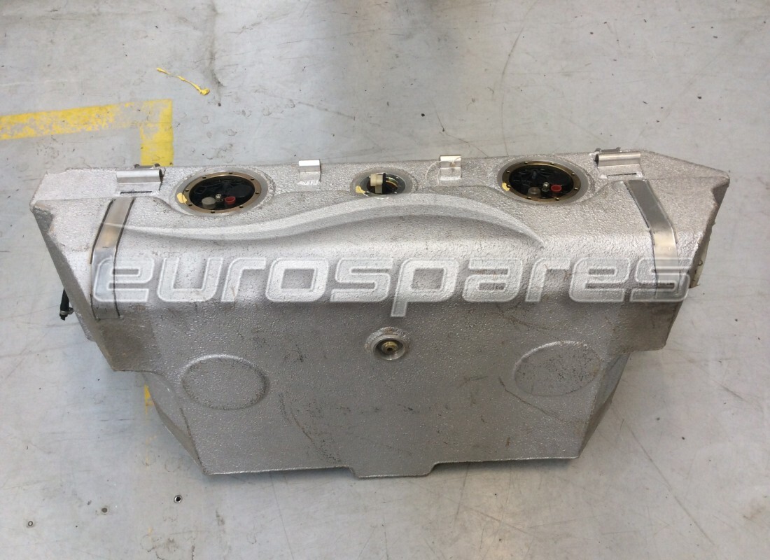 SERBATOIO CARBURANTE Ferrari USATO. NUMERO PARTE 160562 (1)