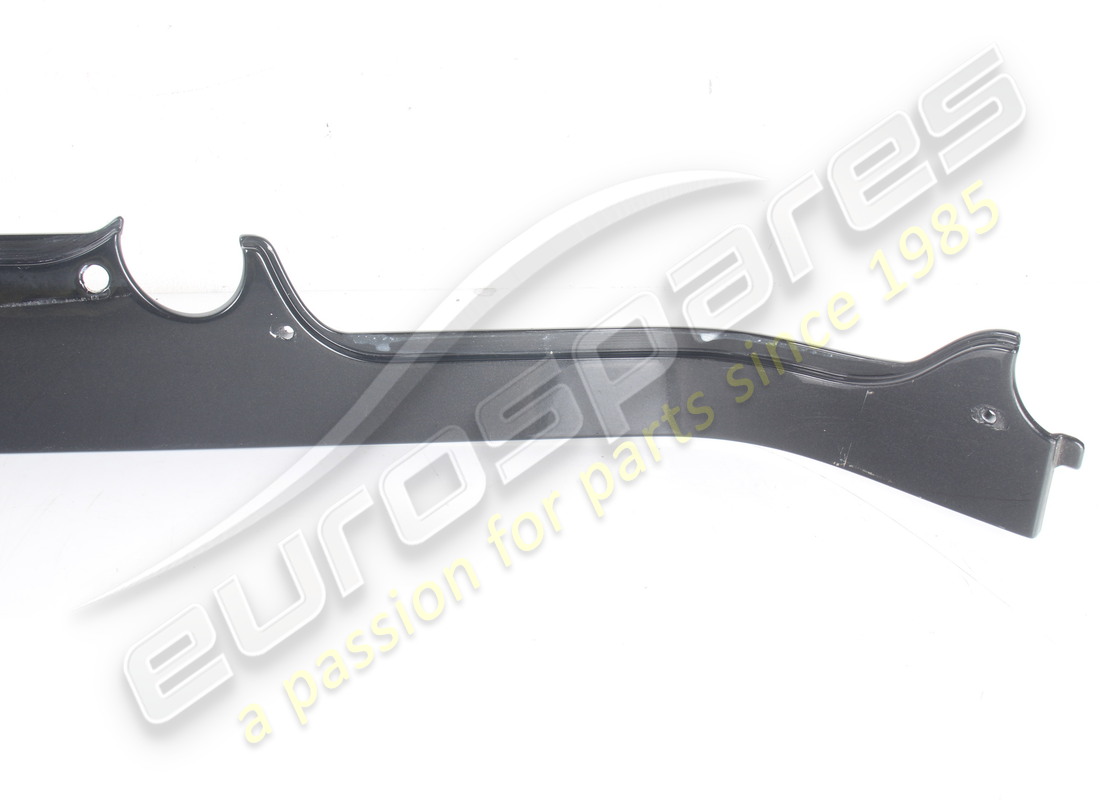 COPERTURA ROLL-BAR POSTERIORE USATA FERRARI.. NUMERO PARTE 66461900 (3) copertura roll-bar posteriore usata ferrari.. numero parte 66461900 (3)