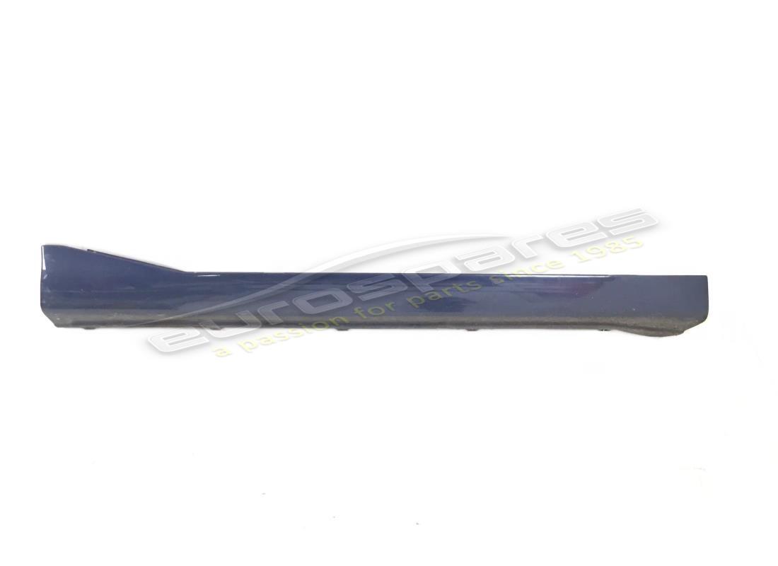 PANNELLO DI COPERTURA DEL MONTANTE LATERALE DESTRO USATO Maserati. NUMERO PARTE 378330240 (1)