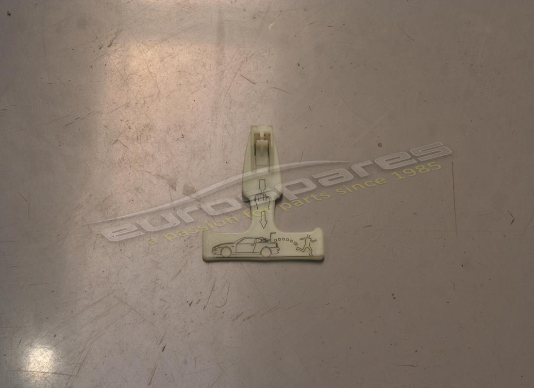 MANIGLIA PER BAULE USATA Maserati PER SICUREZZA BAMBINI NUMERO PARTE 67232100 (1)