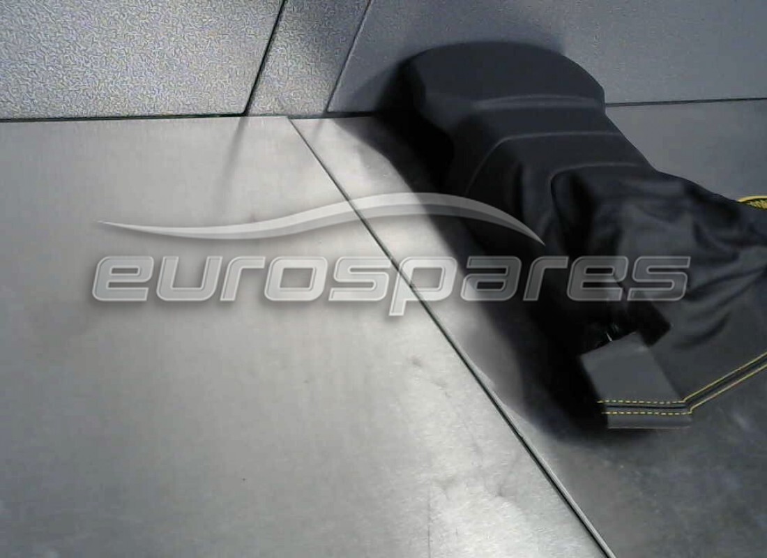 USATO Lamborghini COPERTURA PIANTONE STERZO . NUMERO PARTE 4T0857192A (1)