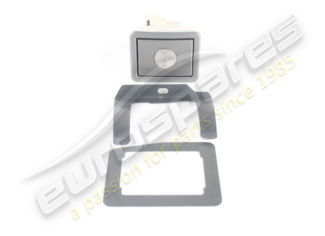 PULSANTE Ferrari USATO. NUMERO PARTE 63768700 (1)