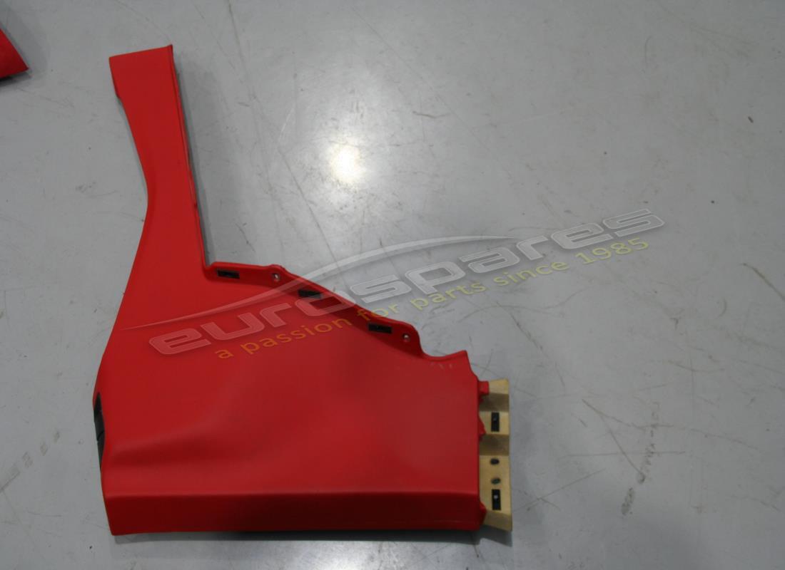 usato ferrari rivestimento pilastro centrale inferiore dx. numero parte 858096.. (1)