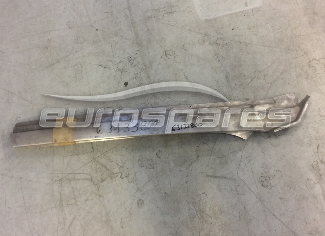 nuovo ferrari rivestimento esterno dx per asta verticale del parabrezza. numero parte 63133800 (1)
