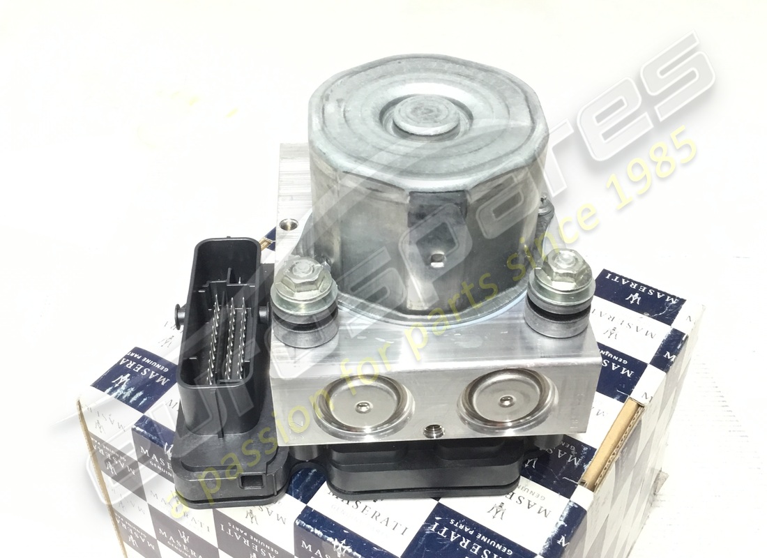 nuova unità idraulica abs/asr nla maserati nla presso la sede, verifica stock localmente. numero parte 673001939 (1)