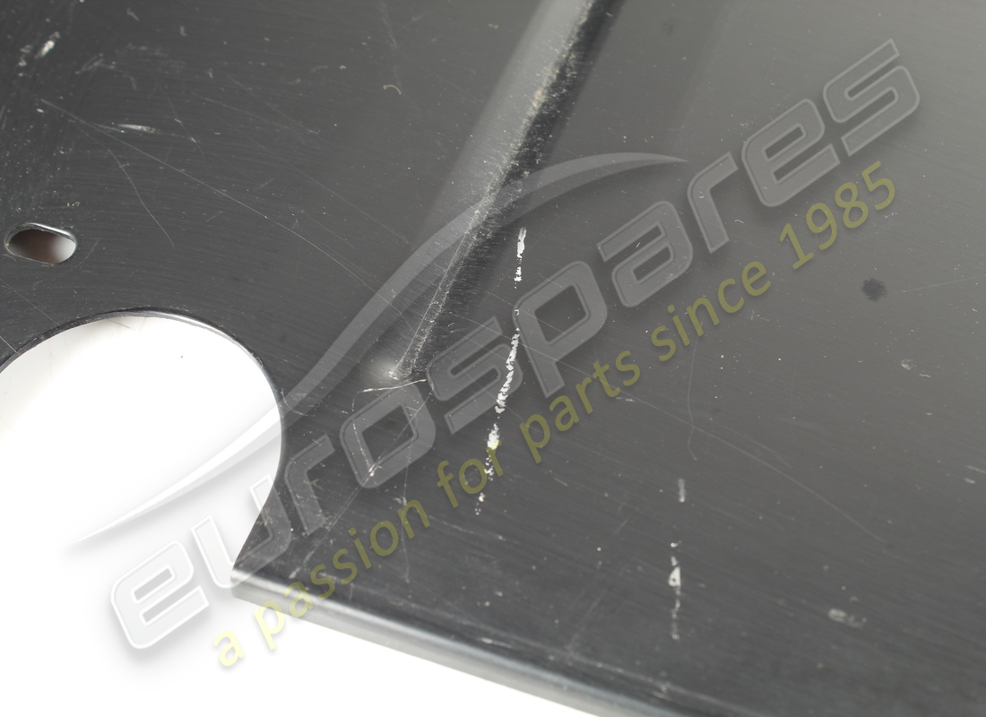 nuovo ferrari scudo sx. numero parte 138083 (2)