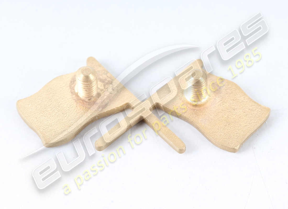 nuova ferrari bandiera croce pininfarina. numero parte 64460400 (2)