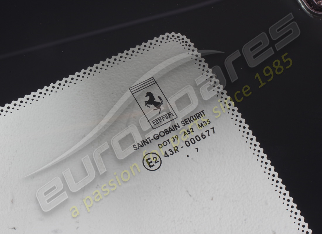 nuovo ferrari finestrino laterale posteriore dx. numero parte 82321100 (2)