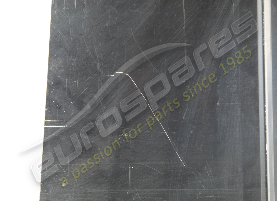 nuovo ferrari scudo sx. numero parte 138083 (5)