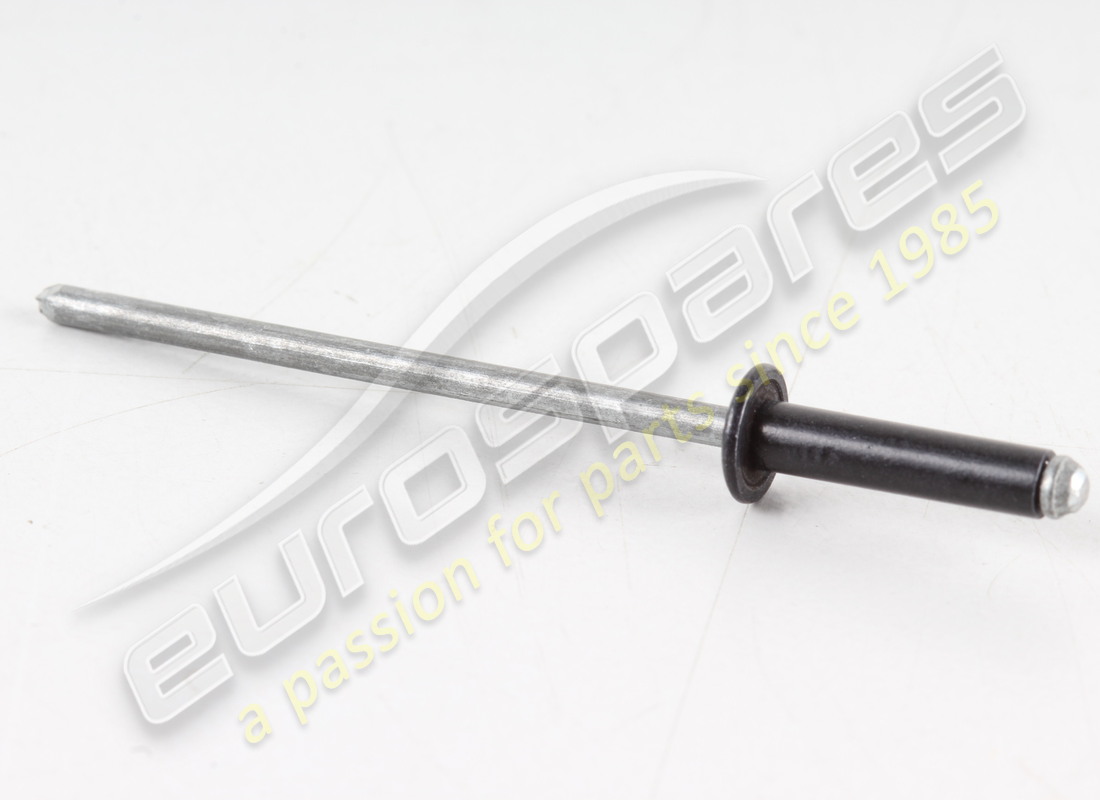 nuovo maserati rivetto. numero parte 14641593 (1)