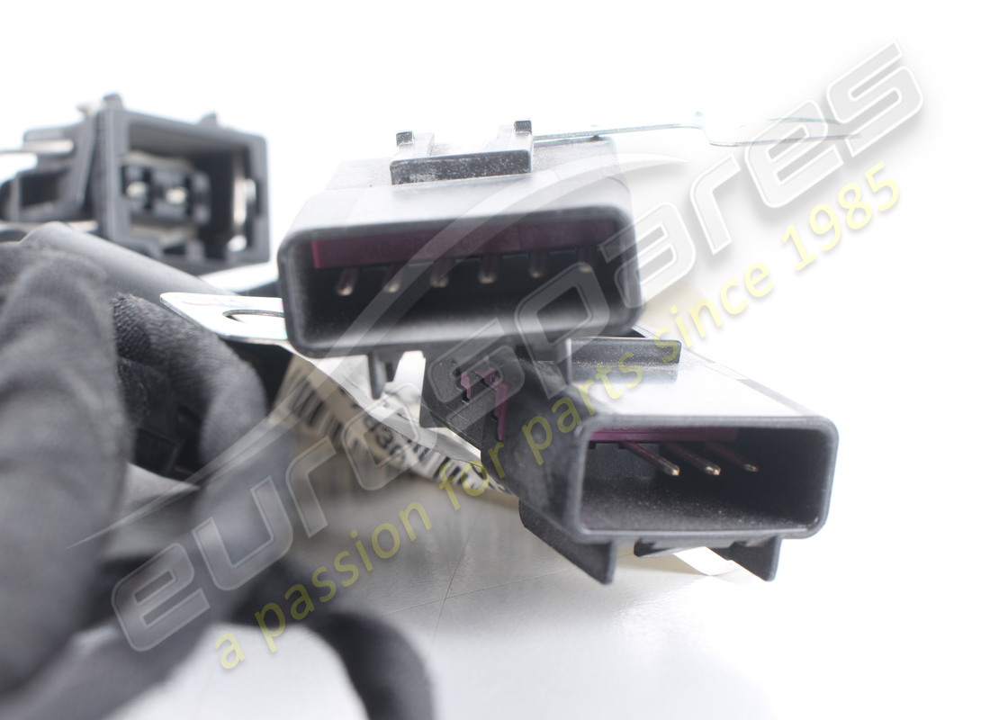 NUOVO FERRARI CAVO PARAURTI CON PARCHEGGIO SE. NUMERO PARTE 217830 (4) nuovo ferrari cavo paraurti con parcheggio se. numero parte 217830 (4)