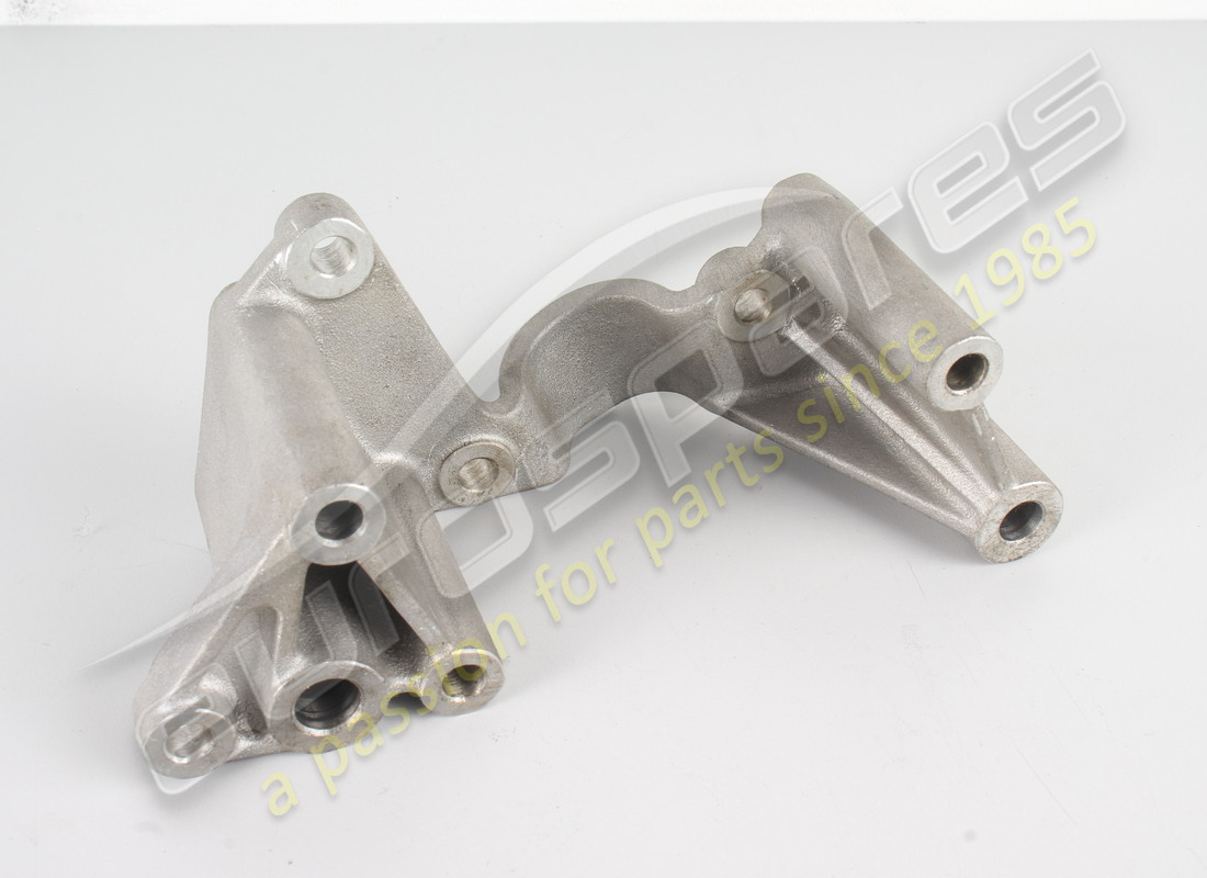 nuovo supporto ferrari. numero parte 153360 (2)