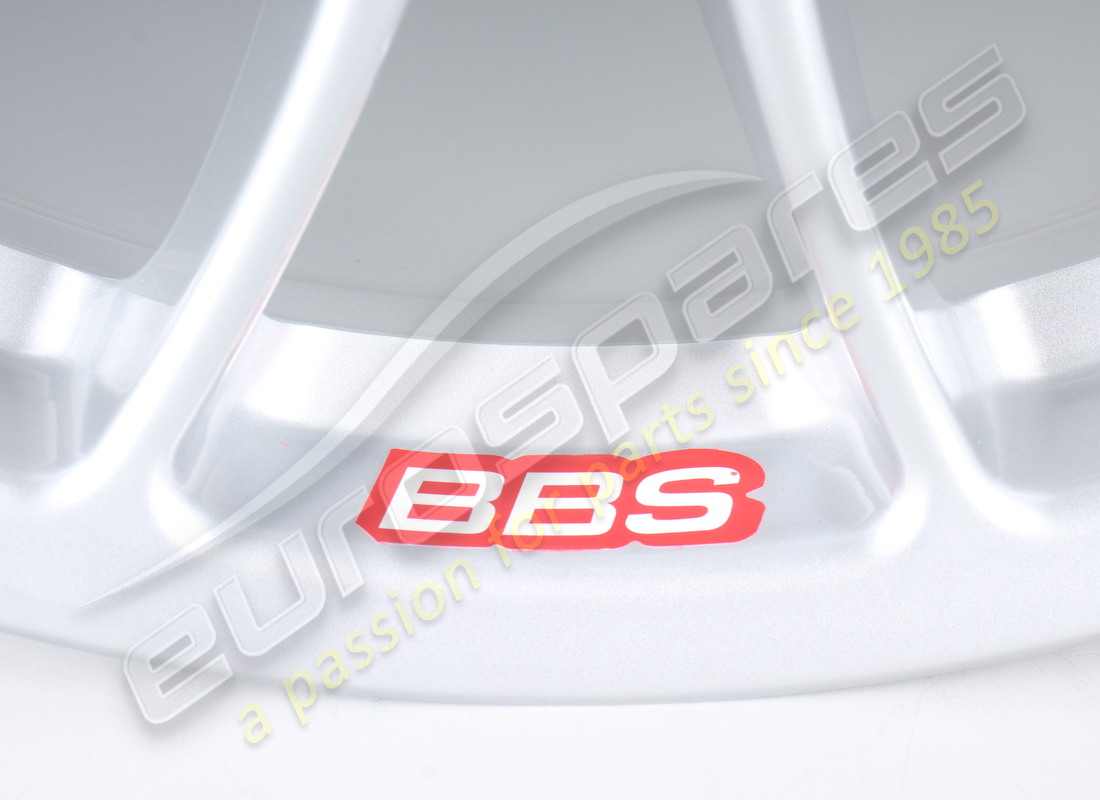 NUOVO FERRARI CERCHIO DELLA RUOTA POSTERIORE. NUMERO PARTE 220734 (3) nuovo ferrari cerchio della ruota posteriore. numero parte 220734 (3)