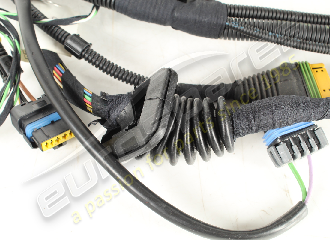 NUOVI FERRARI CAVI DI COLLEGAMENTO PER SX EN. NUMERO PARTE 200842 (2) nuovi ferrari cavi di collegamento per sx en. numero parte 200842 (2)