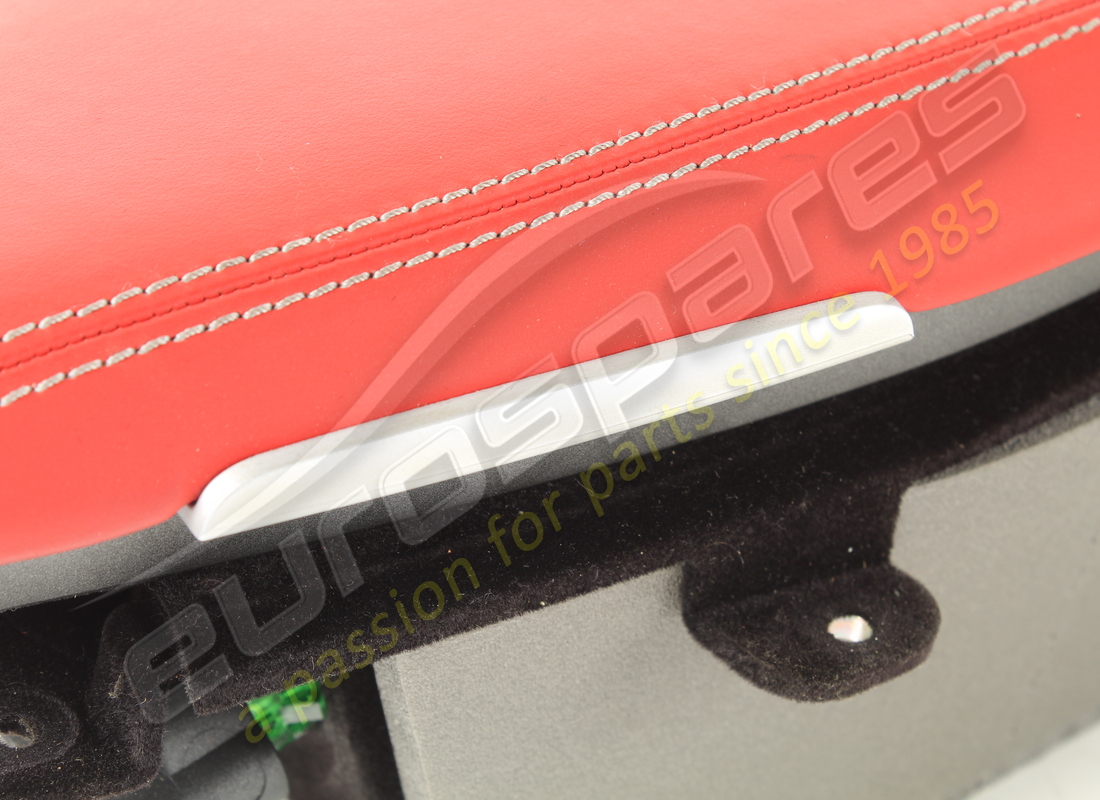 USATO FERRARI VASSOIO COMPLETO DELL'UNITÀ POSTERIORE. NUMERO PARTE 84570900 (7) usato ferrari vassoio completo dell'unità posteriore. numero parte 84570900 (7)