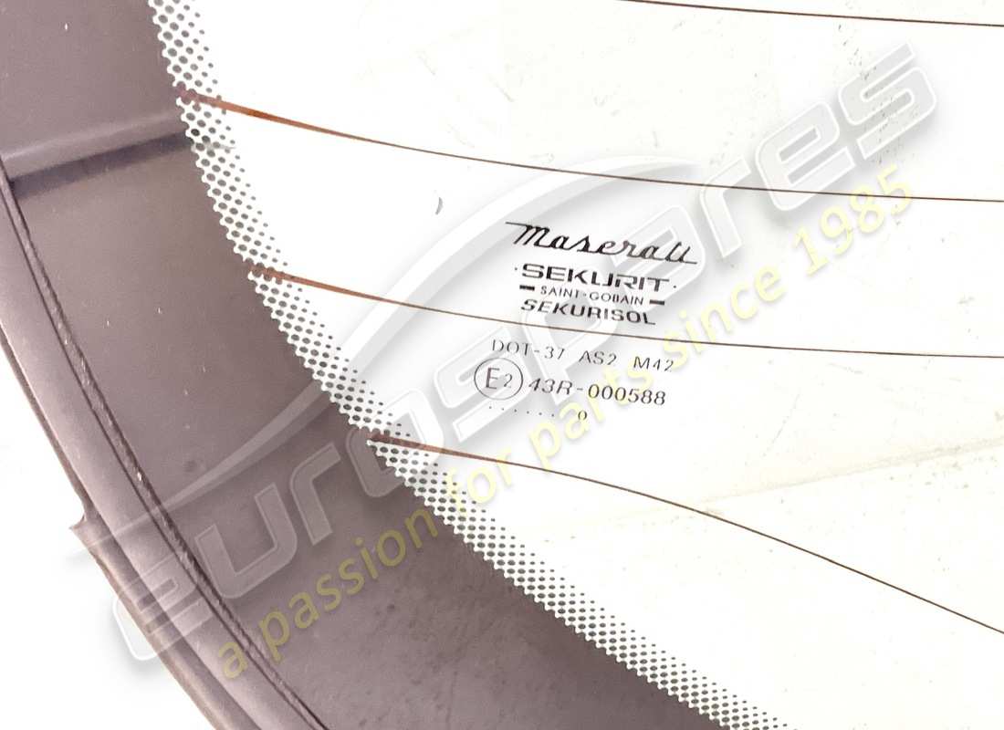 maserati lunotto posteriore usato. numero parte 387700600 (2)
