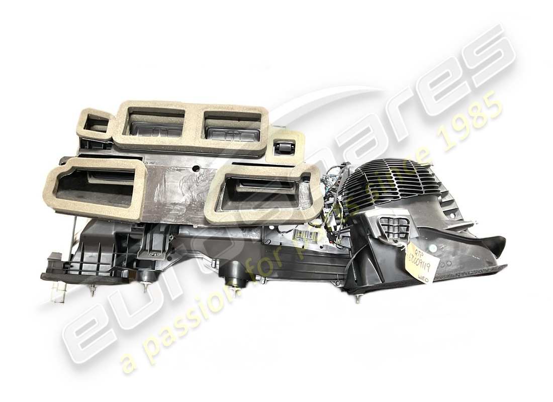 EVAPORATORE PER ARIA CONDIZIONATA USATO Maserati . NUMERO PARTE 670009119 (1)