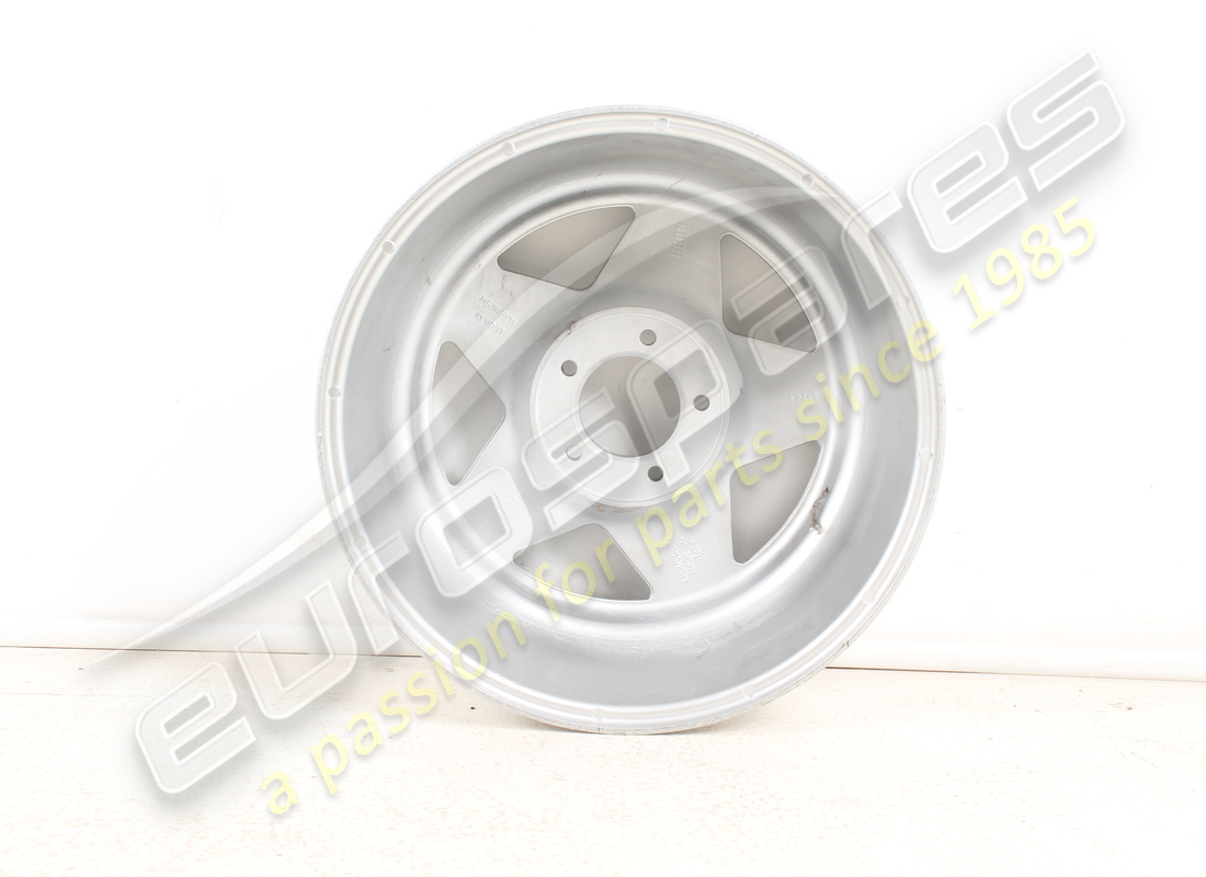 cerchio pneumatico anteriore ferrari usato 210/415. numero parte 123164 (3)