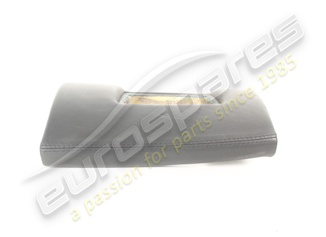 usato ferrari copertura inferiore in nero vm8500. numero parte 64759100 (3)