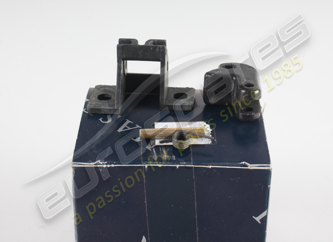 new maserati pawl. part number 312520144 (2)