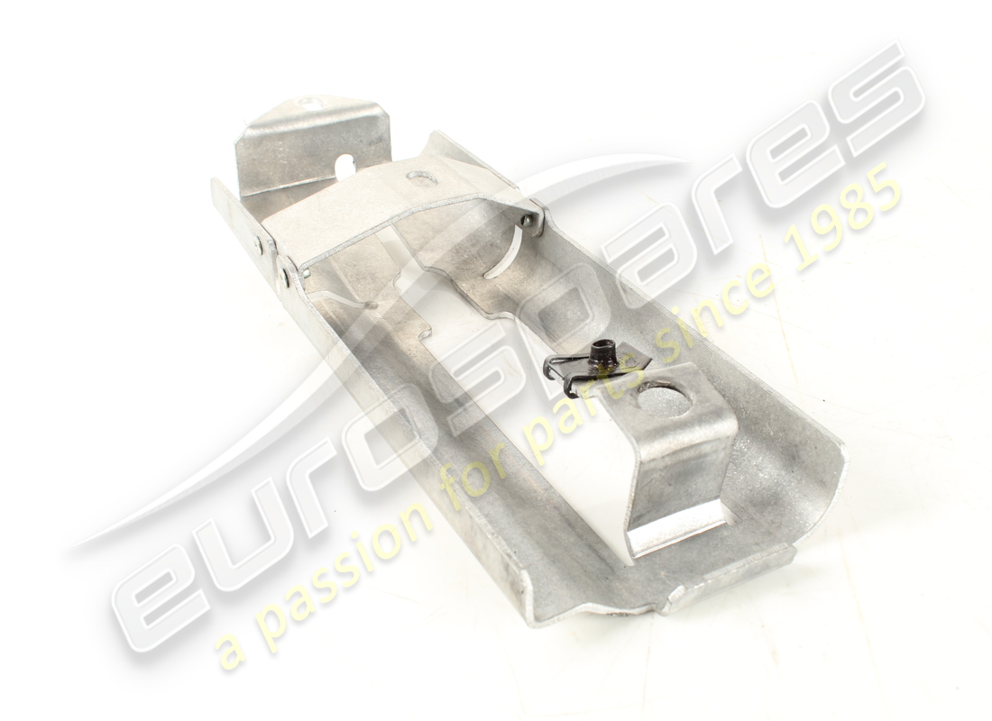 USED FERRARI BRACKET FOR ENGINE COMPARTME. PART NUMBER 82926600 (1) used ferrari bracket for engine compartme. part number 82926600 (1)