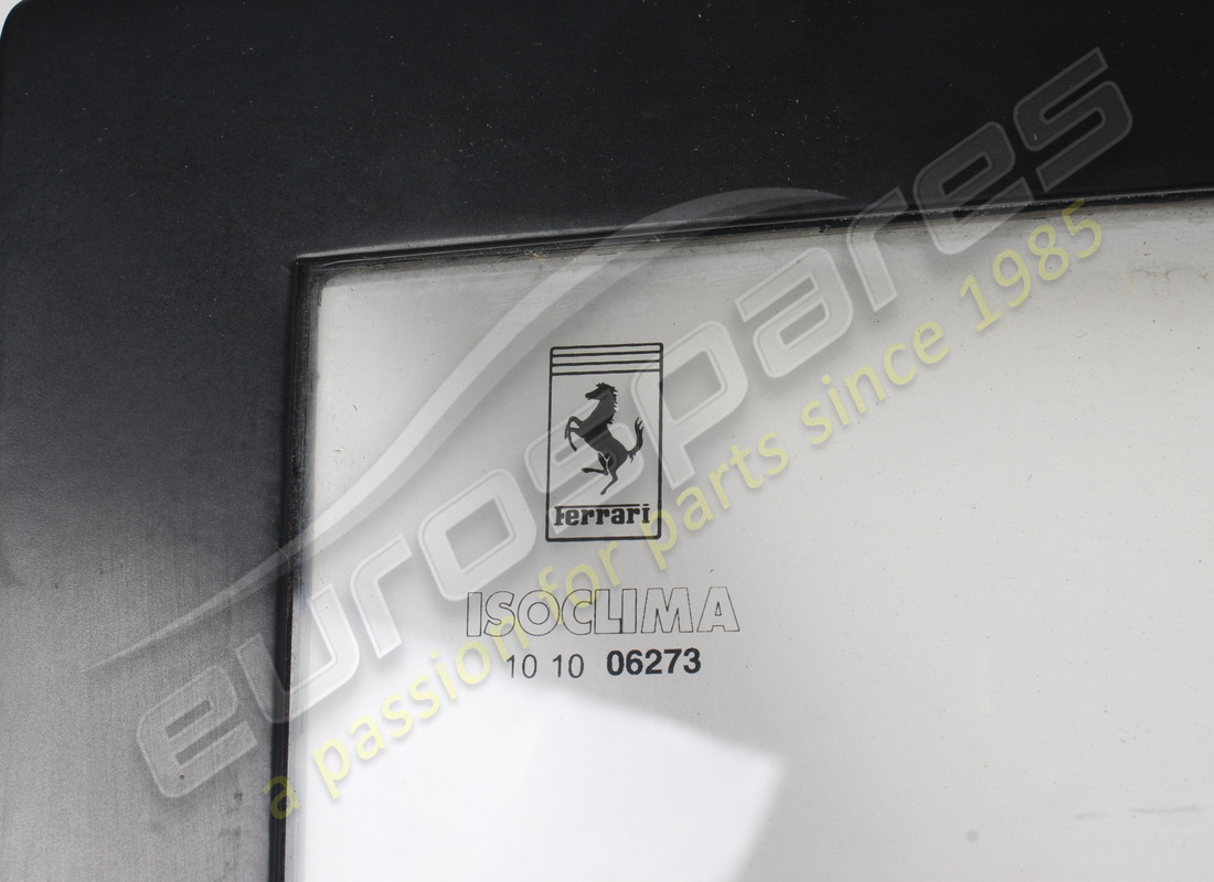 telaio finestra destro completo usato ferrari con numero parte 83717900 (3)