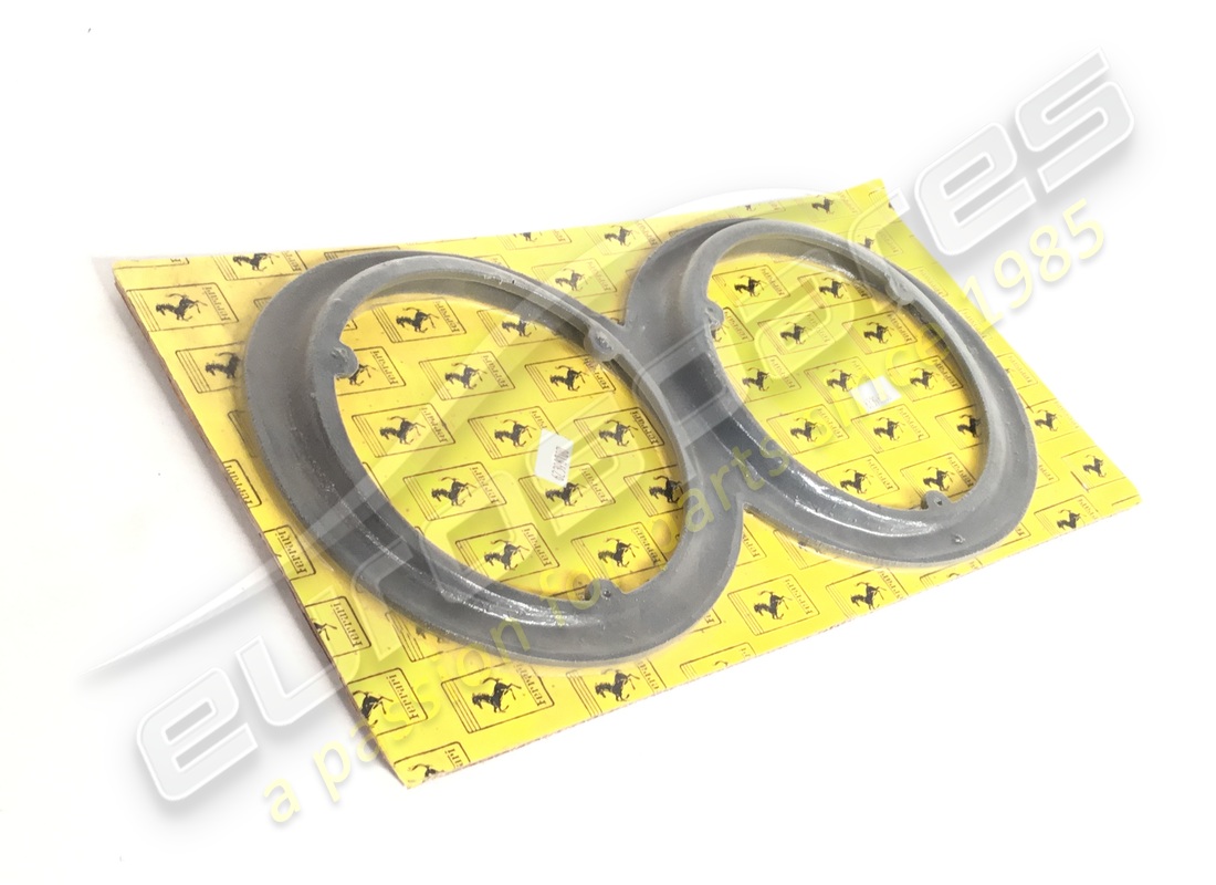 nuovi ferrari anelli supporto fanale posteriore sx. numero parte 62398700 (1)