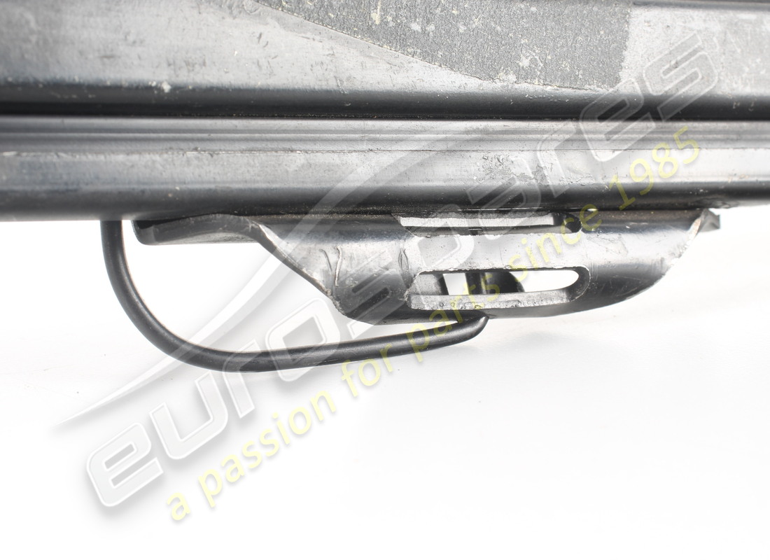 nuova ferrari guida sedile sx. numero parte 61516700 (3)