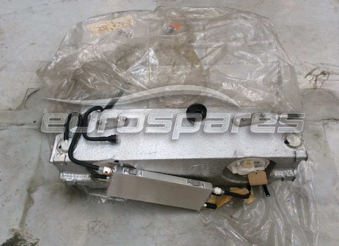NUOVO (ALTRO) Ferrari SERBATOIO CARBURANTE . NUMERO PARTE 185442 (1)