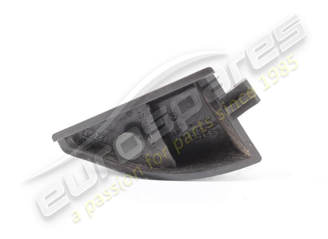 USATO FERRARI ANGOLO INTERNO PORTA SINISTRA TRIANGOLARE NUMERO PARTE 84312200 (2) usato ferrari angolo interno porta sinistra triangolare numero parte 84312200 (2)