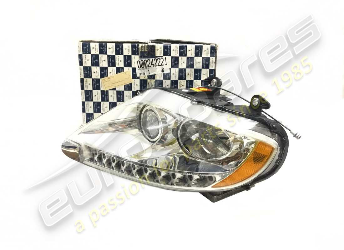 nuovo maserati faro sx. numero parte 242221 (1)