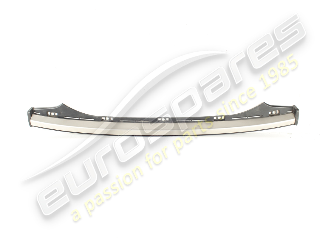 STRISCIA DI RIFINITURA PARAURTI POSTERIORE SUPERIORE USATA Ferrari. NUMERO PARTE 84905900 (1)