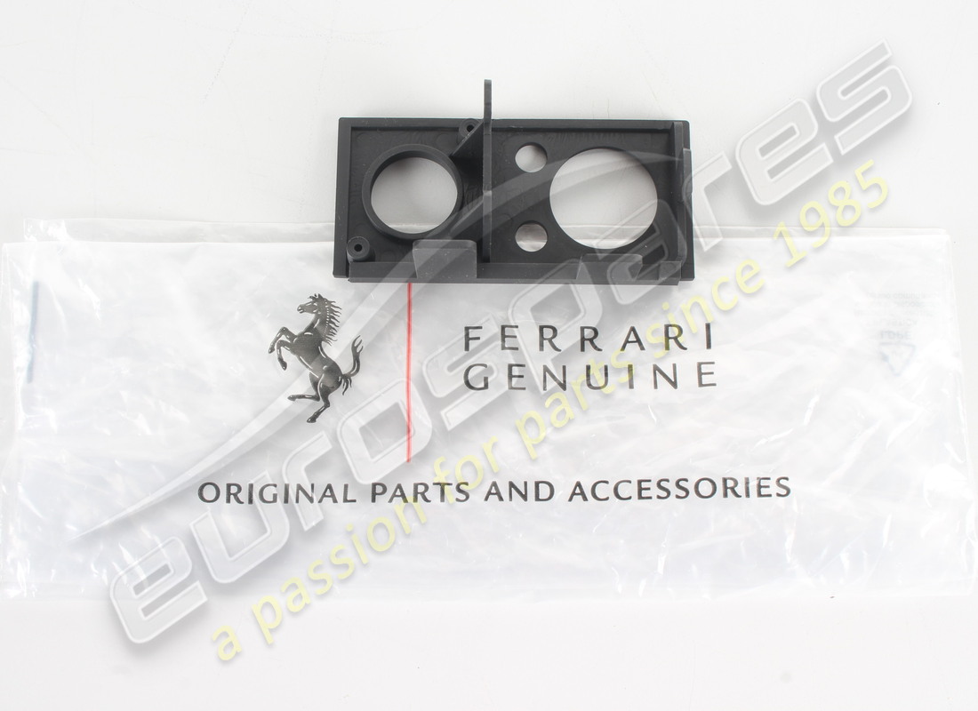 nuovo ferrari porta interruttori laterali per posacenere. codice articolo 64234700 (3)