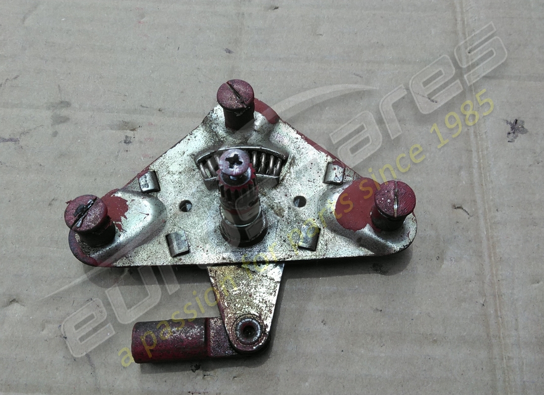 USATO Ferrari LEVA PORTA SX . NUMERO PARTE 40277404 (1)