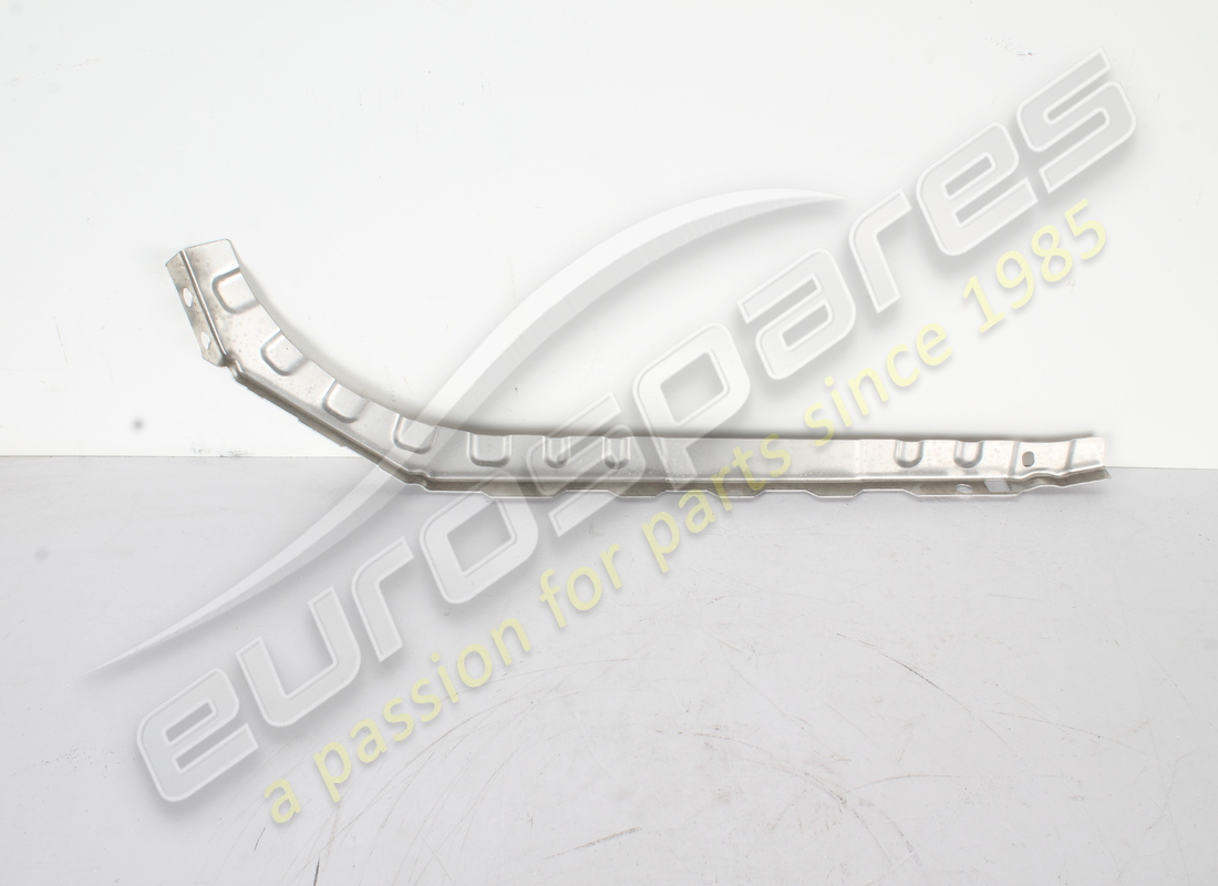 nuovo profilo ferrari che collega pilastro dx wi. numero parte 84221700 (2)