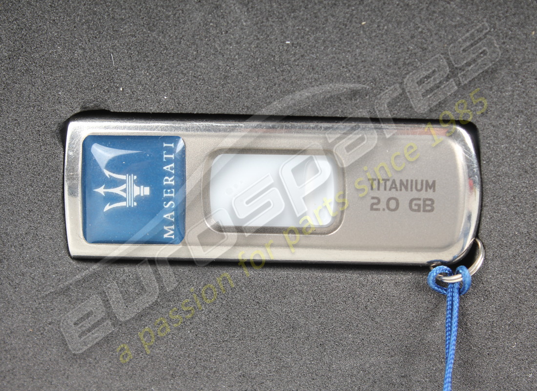 nuova maserati chiave usb gran turismo 4.2. numero parte 920001811 (2)