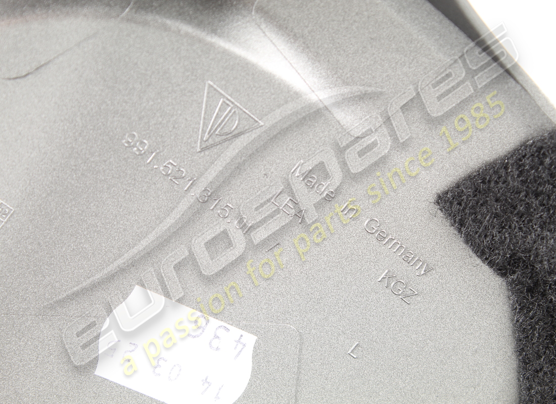 NUOVO PORSCHE PANNELLO DI COPERTURA GRIGIO ARGENTO METALLIZZATO. NUMERO PARTE 99152131501D20 (3) nuovo porsche pannello di copertura grigio argento metallizzato. numero parte 99152131501d20 (3)