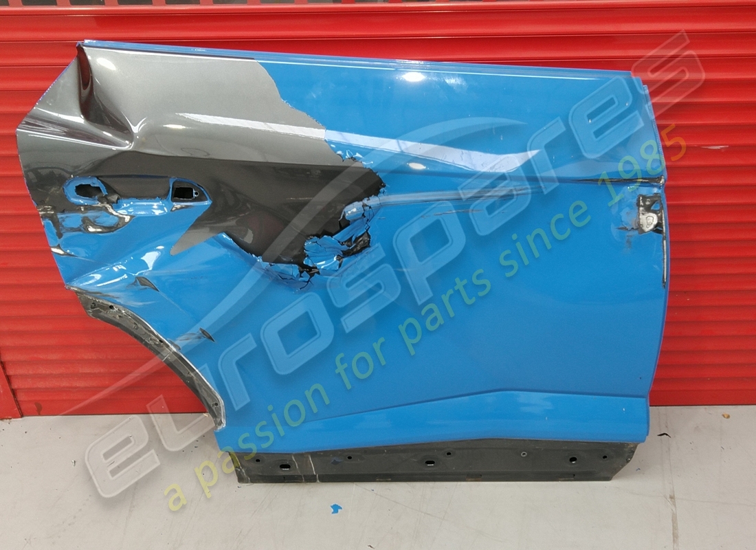 Lamborghini PORTIERA POSTERIORE DX DANNEGGIATA. NUMERO PARTE 4ML833052A (1)