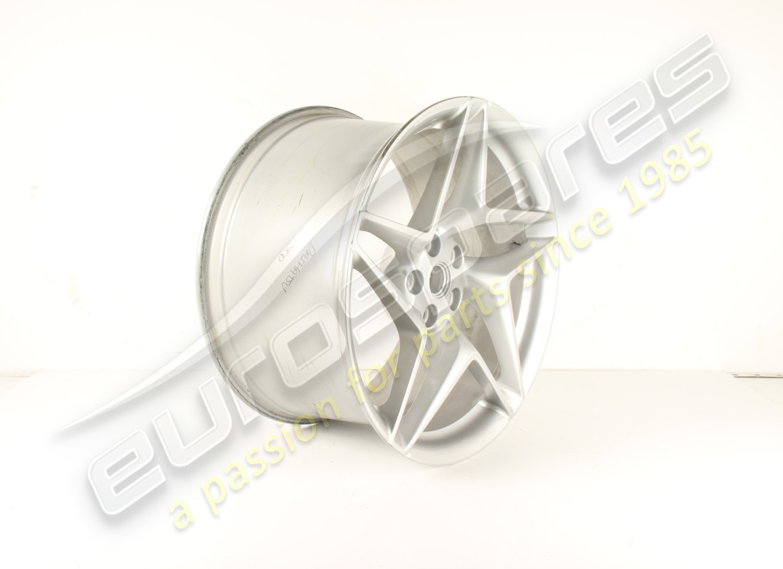 ruota posteriore sx usata ferrari. numero parte 861251 (2)