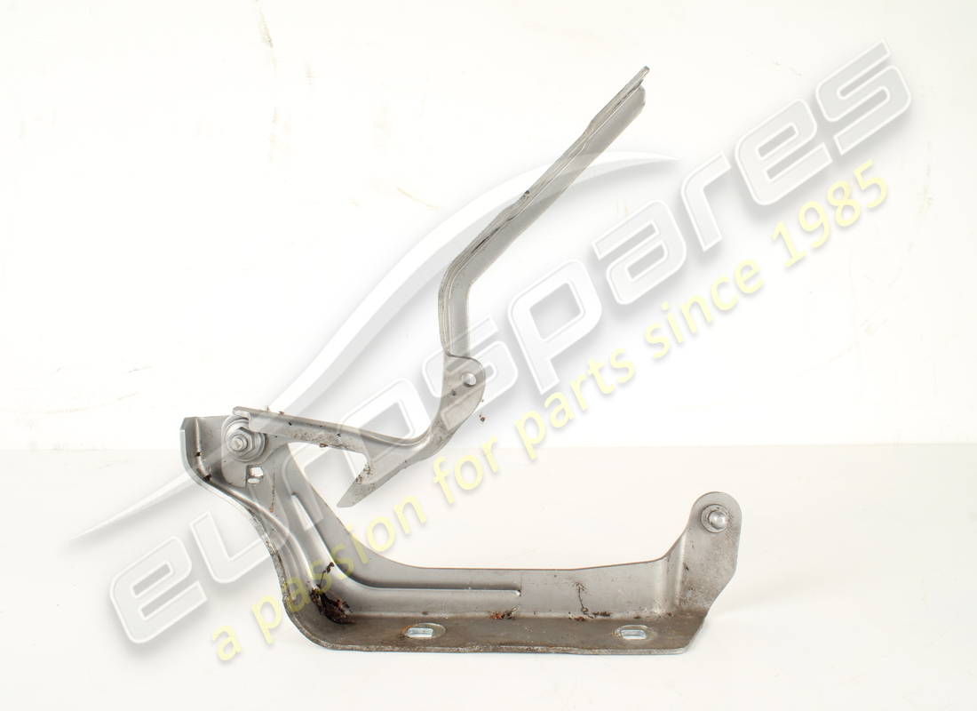cerniera cofano anteriore usata maserati. numero parte 670001873 (2)